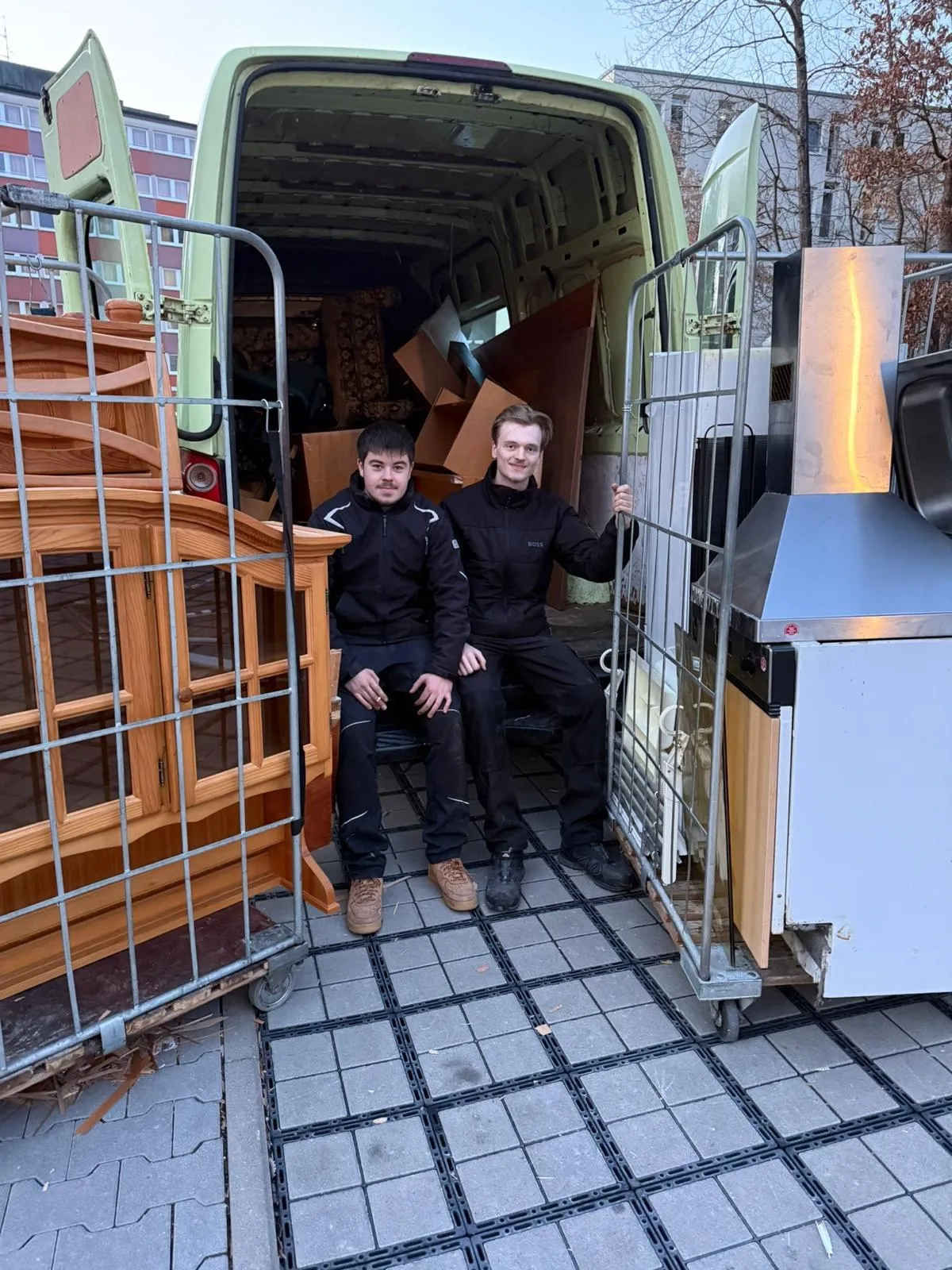 Die Schrottbusters – Cedric Wiedemann & Luis Klein bei einer Haushaltsauflösung in Mittelfranken